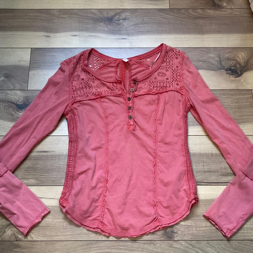 Free People boho long sleeve top. Size S